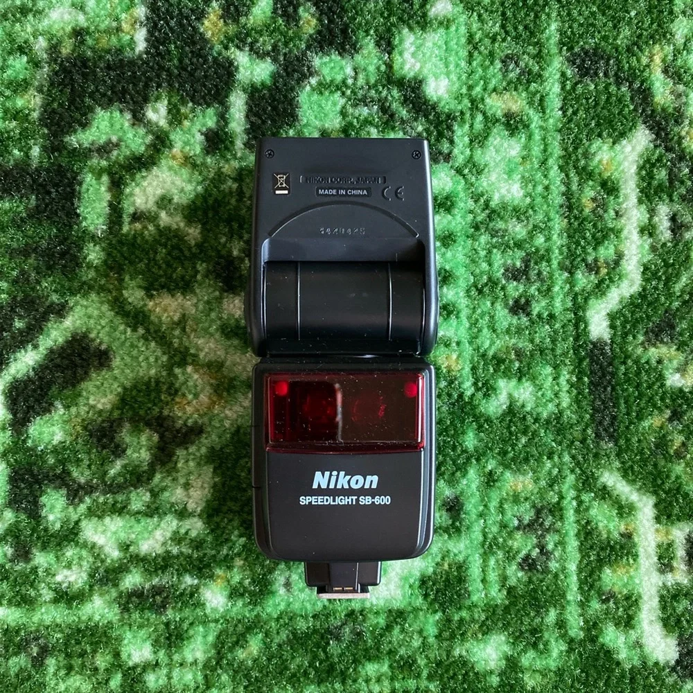 Nikon SB-600 Speedlight Flash for Nikon Digital SLR Cameras